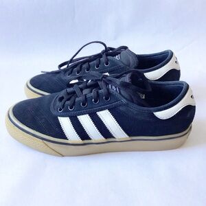 Adidas Adi-Ease Premier Shoes
Black White Gum Size M6.5 W7.5